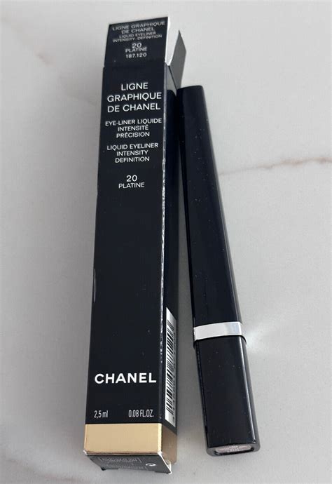 eyeliner chanel ligne graphique 2201|Chanel liquid eyeliner.